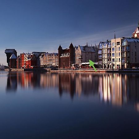 Gdansk Old Town River View Exterior photo